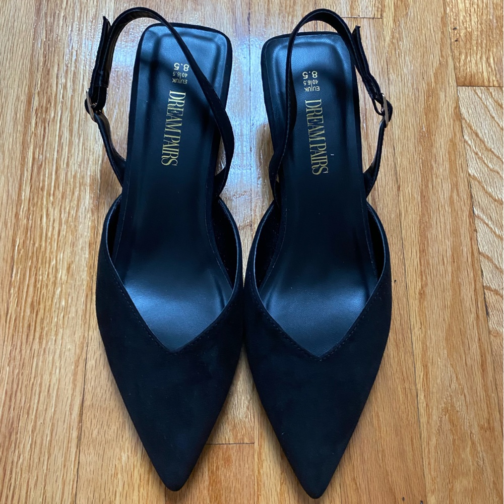 SLINGBACK PUMPS 🖤